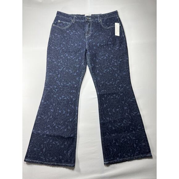 BDG Denim - NWT BDG Urban Outfitters Women’s Floral Low Rise Flare Leg Jeans - Size 33x31